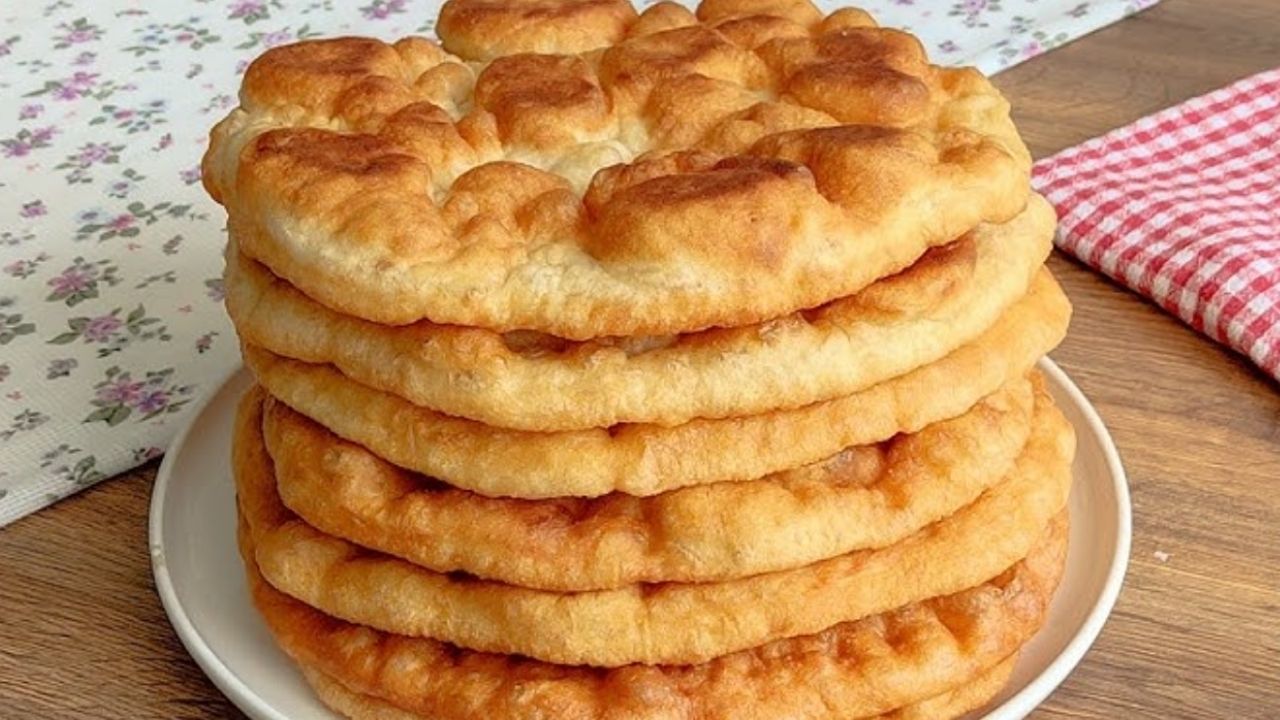 Yağ Çekmeyen Ve Sönmeyen Pişi Tarifi! Sırrı 1 Kaşık O Malzemede