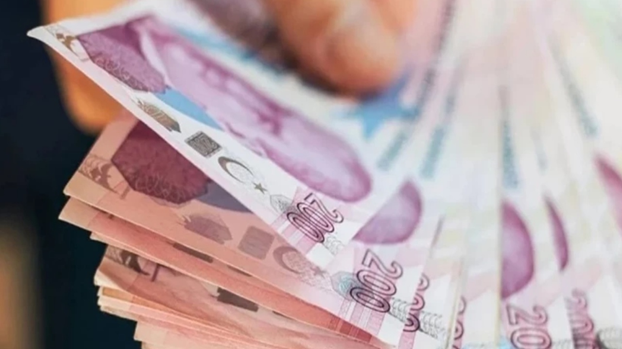 Emekli Bayram İkramiyesi Tamamen Kaldırılıyor! Şok Açıklama Geldi