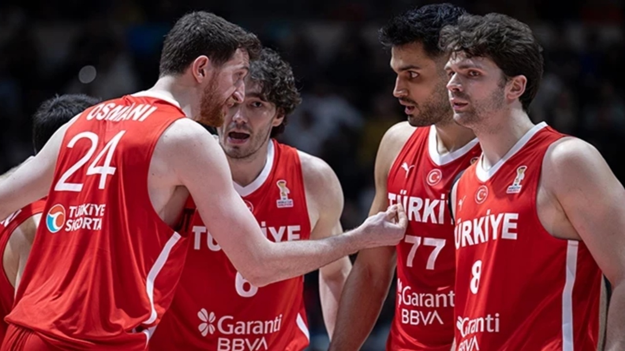 Sırbistan’ı Devirdik, İkinci Turu Garantiledik! 12 Dev Adam’dan Muhteşem Seri